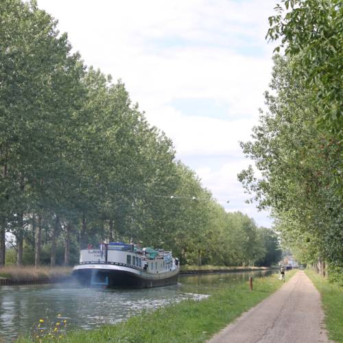 Vivienne - Barge - Boat for Bike Tours