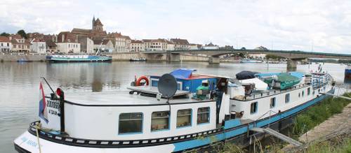 utracks bike and barge